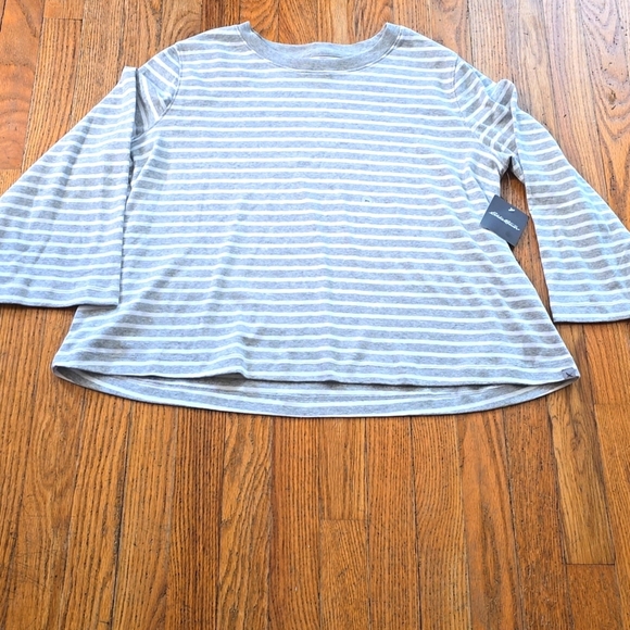 Eddie Bauer Long Sleeve Gray And White Top XL NWT - Picture 1 of 3